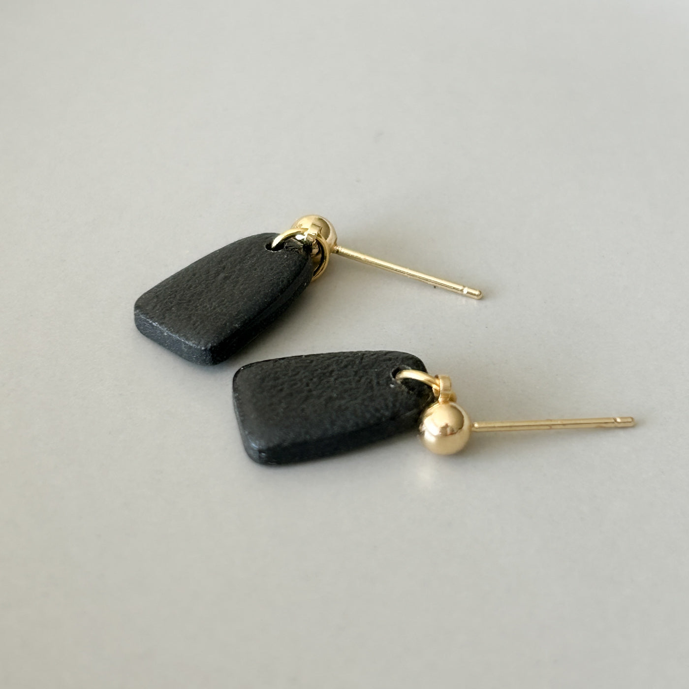 Black minimalist drop earrings